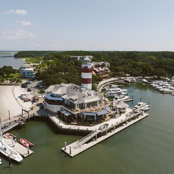 iconic hilton head lighthouse view
