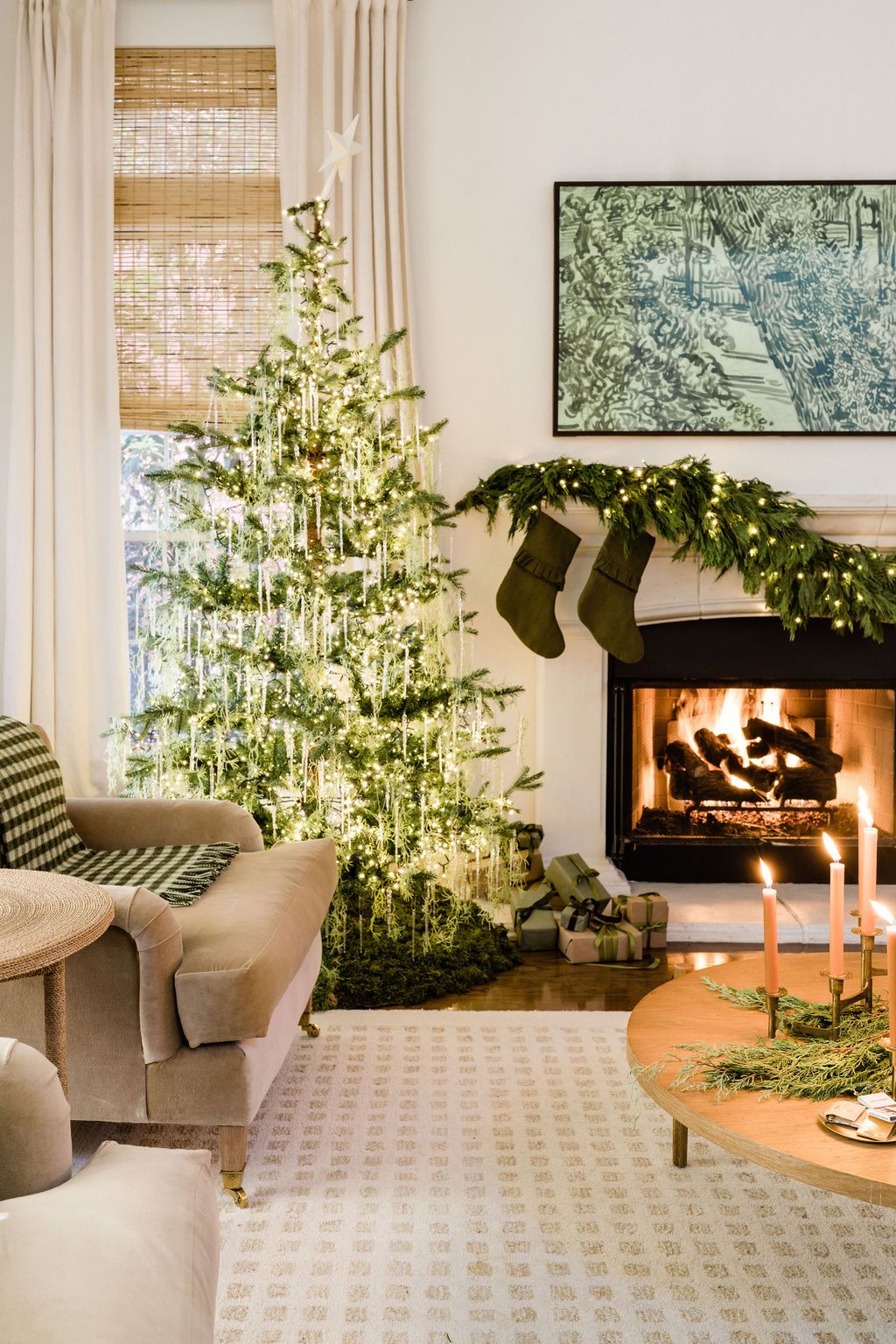 Decorate a Christmas Tree: Step-by-Step With ALL the Best Tips - South  House Designs