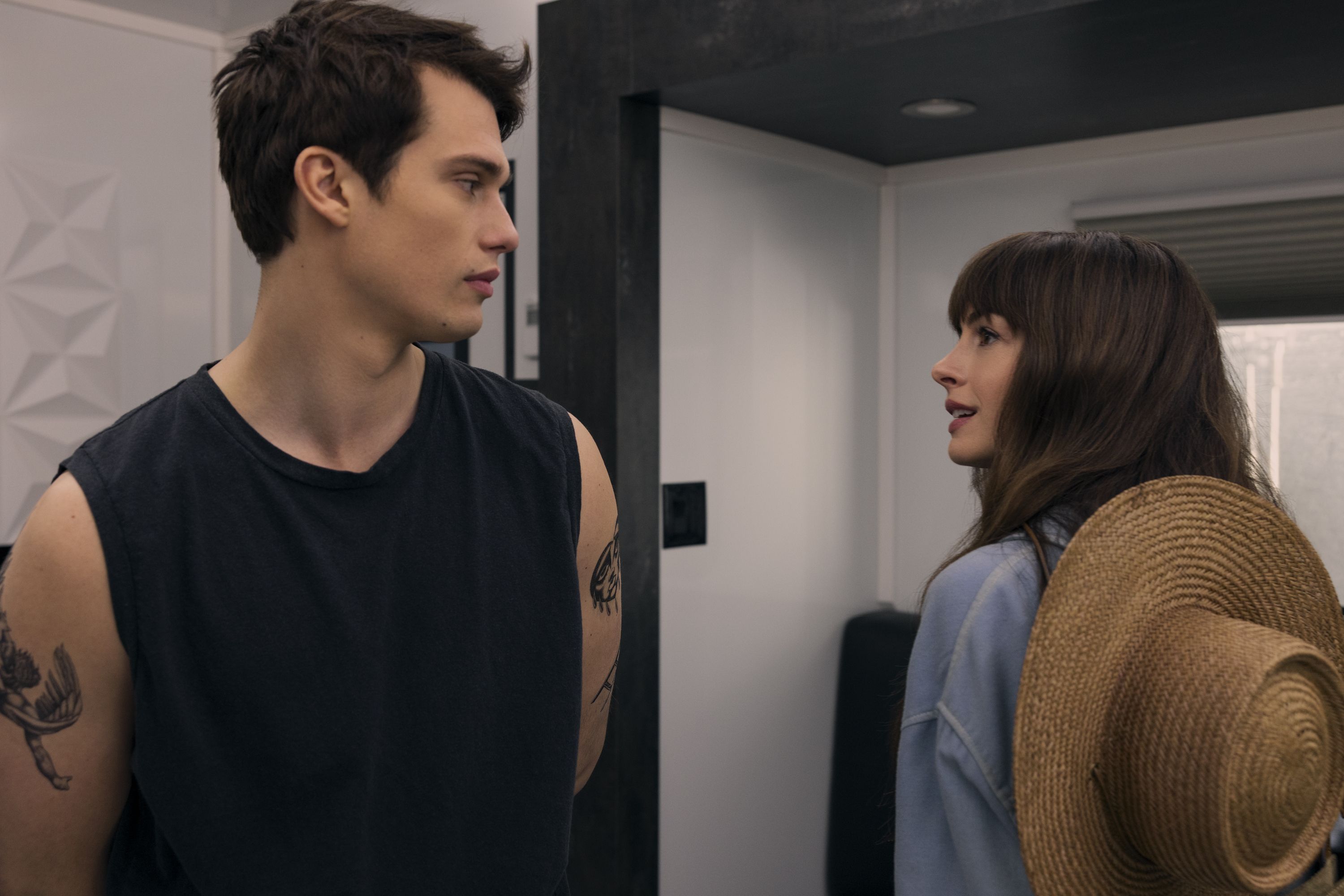 Nicholas Galitzine on "Instantaneous" Chemistry With Anne Hathaway in "The  Idea of You"