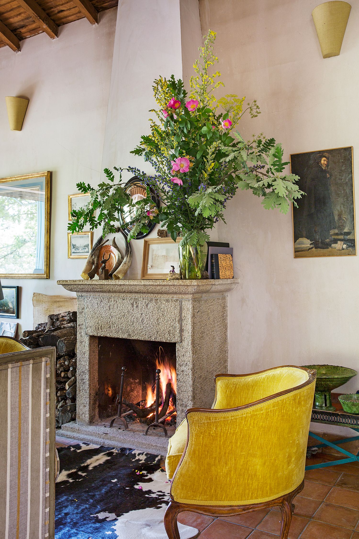 Decoración floral interior del hogar a partir de flores secas
