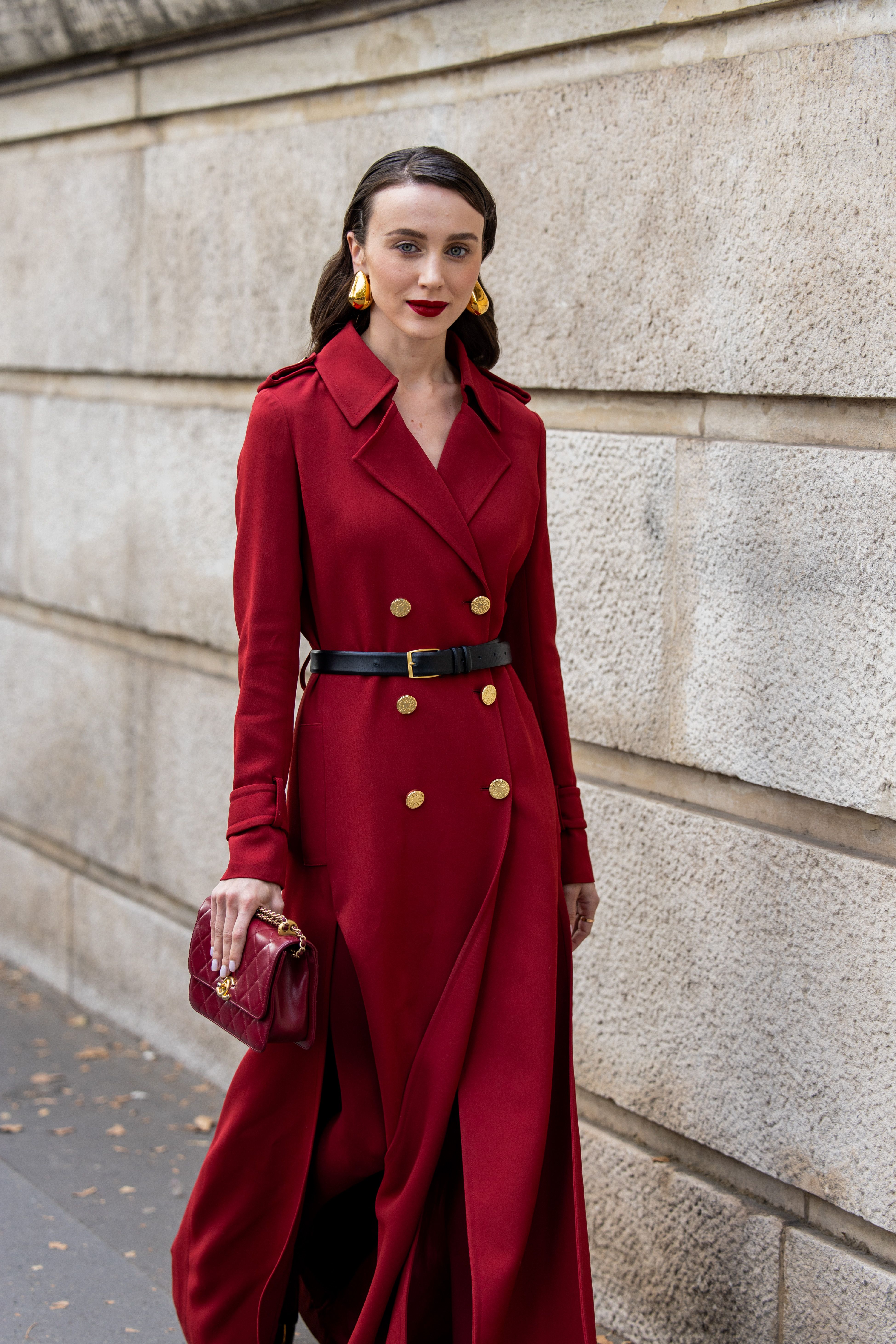 Vestidos de invitada de plumas: diseños para marcarte un lookazo de  alfombra roja