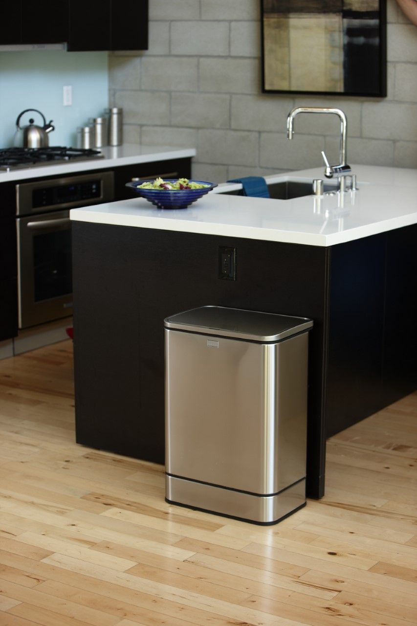 Con EKO encontrarás un basurero para cada cocina. De los mejores materiales  y con funciones que te acomodarán y facilitarán las tareas de limpieza.