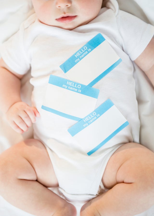 Identity labels belly of baby boy (2-5 months)