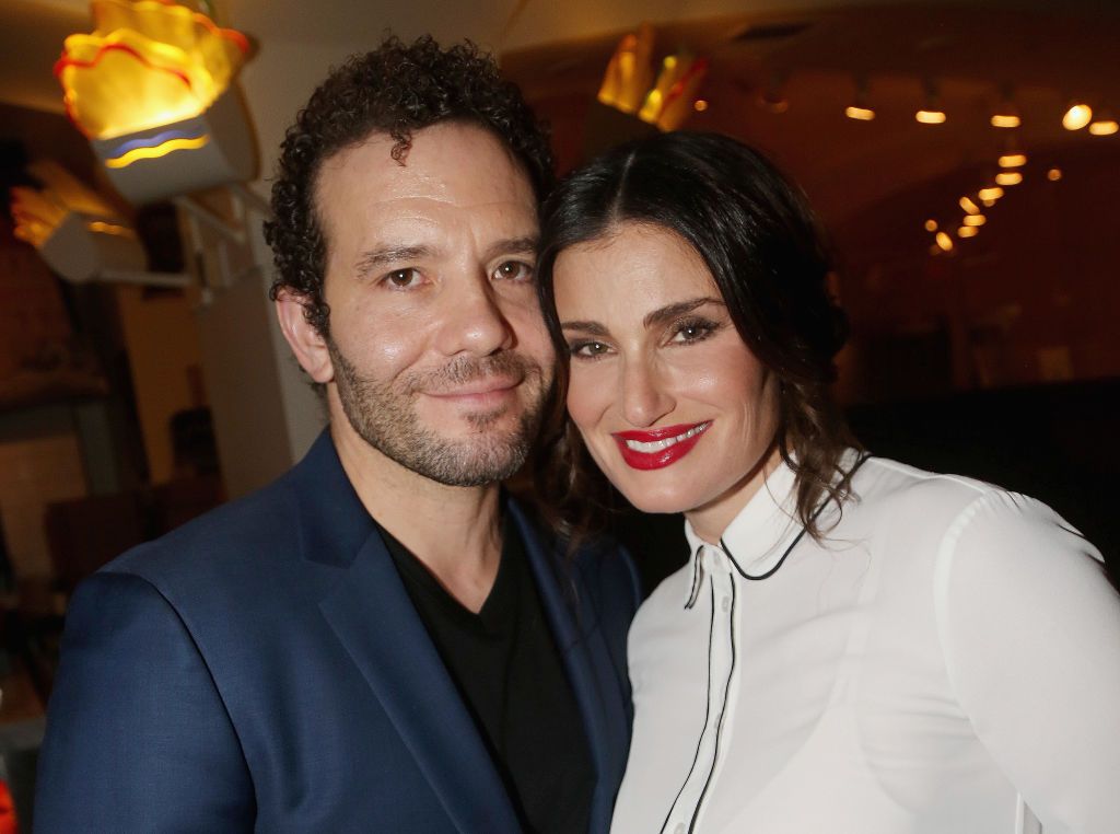 Idina Menzel marries hunky Rent co-star Aaron Lohr