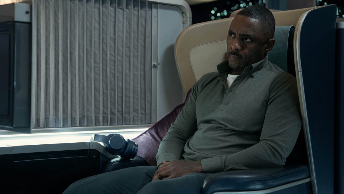 Idris Elba Tries to Negotiate With Terrorists in 'Hijack' Trailer