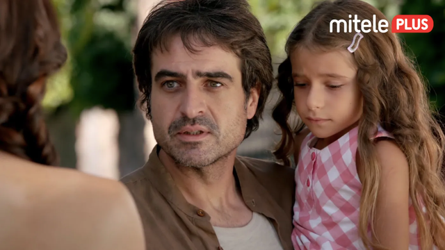 Çiçek y su padre llegan al barrio cinco años después del matrimonio de cemil e iifet