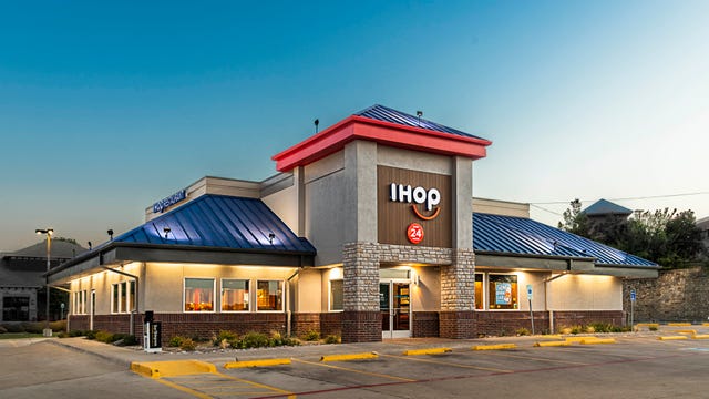 building, architecture, sky, real estate, commercial building, restaurant, fast food restaurant, home, house, rest area,