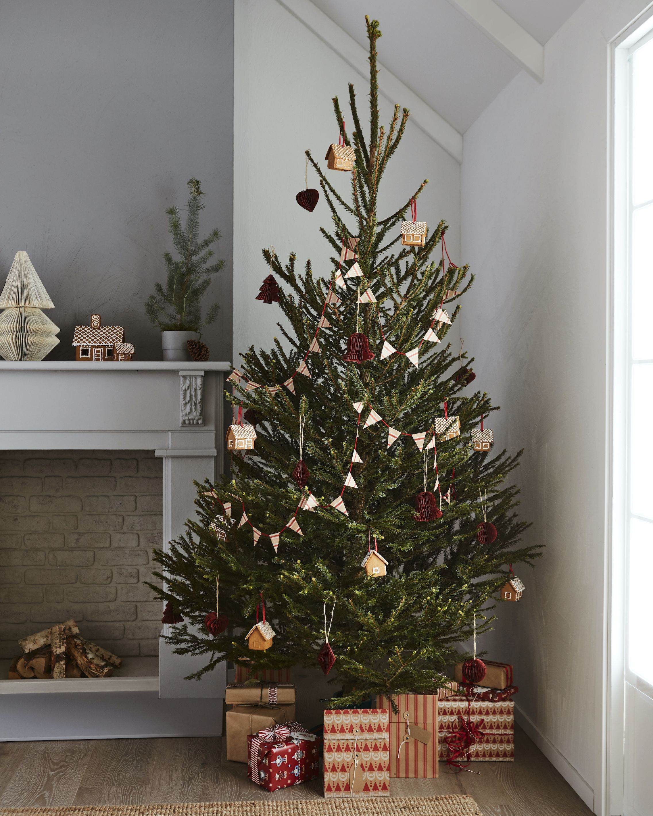 Here\'s How You Can Get a Christmas Tree at IKEA For Just £15