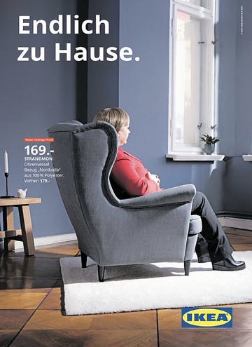 ikea imagina el retiro de angela merkel sentada en su sillón orejero strandmon