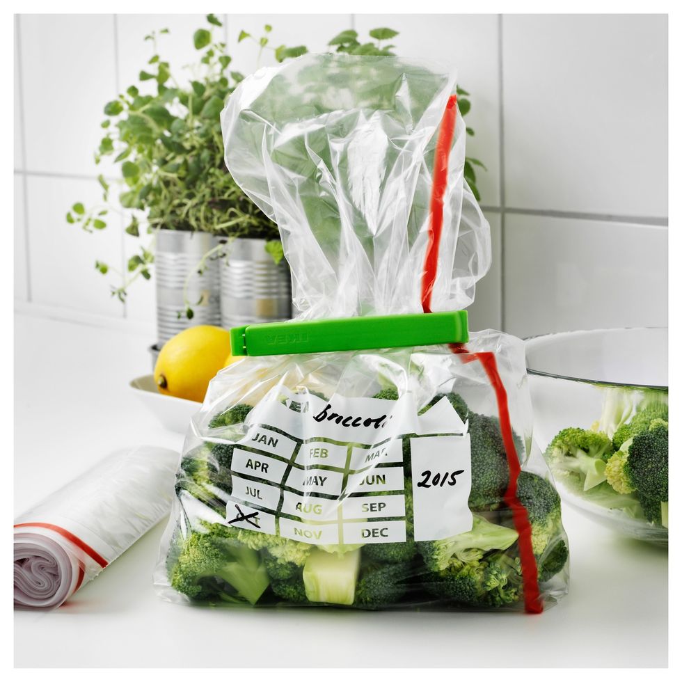 Vegetable, Cruciferous vegetables, Leaf vegetable, Food, Vegetarian food, Plant, Bag, Vegan nutrition, Plastic bag, Broccoli, 