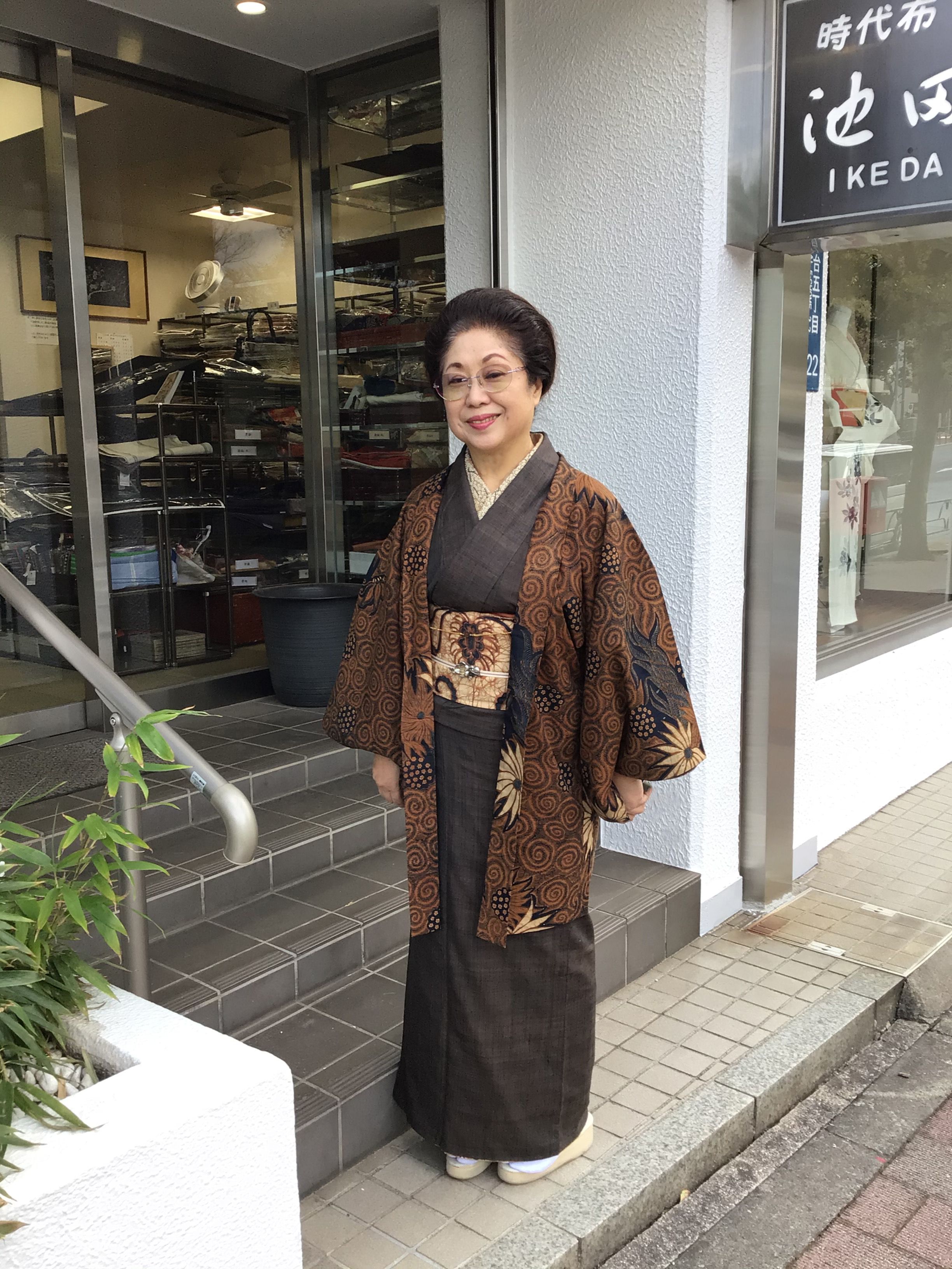 アンティーク着物を知る池田由紀子のおしゃれ提案｜2月・更紗の軽重を問う