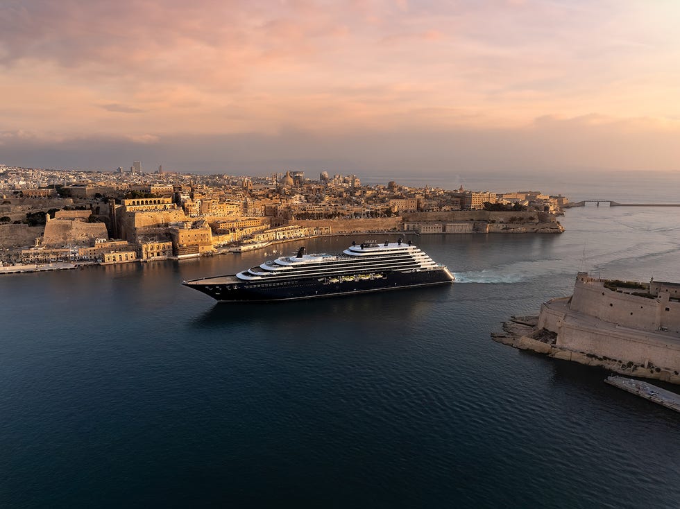 yacht