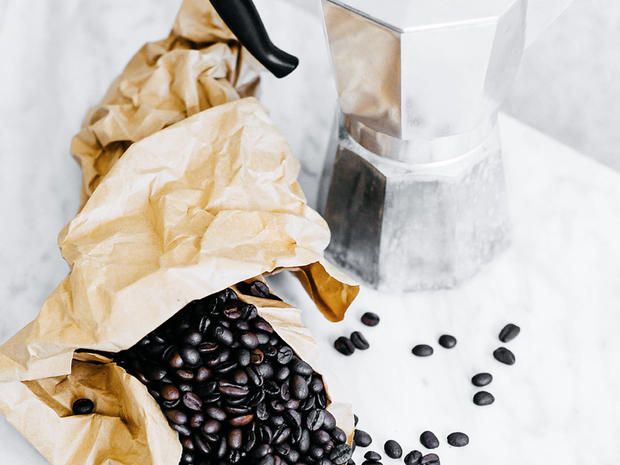 Caffè a stomaco vuoto: effetti collaterali, benefici e proprietà