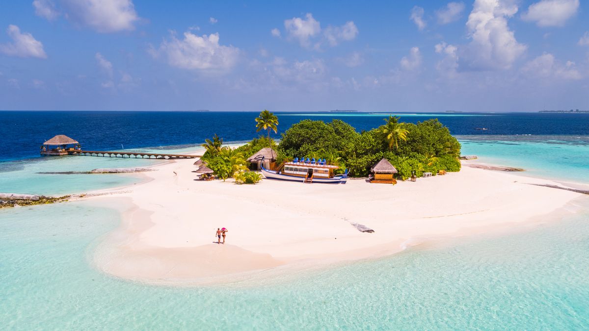 preview for Hotel paradisiaci, alloggi da sogno sulle isole più belle del mondo