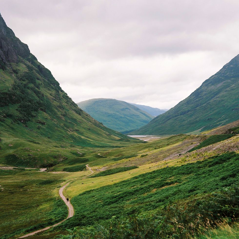 Highland, Mountainous landforms, Mountain, Natural landscape, Nature, Hill, Green, Valley, Wilderness, Grassland, 