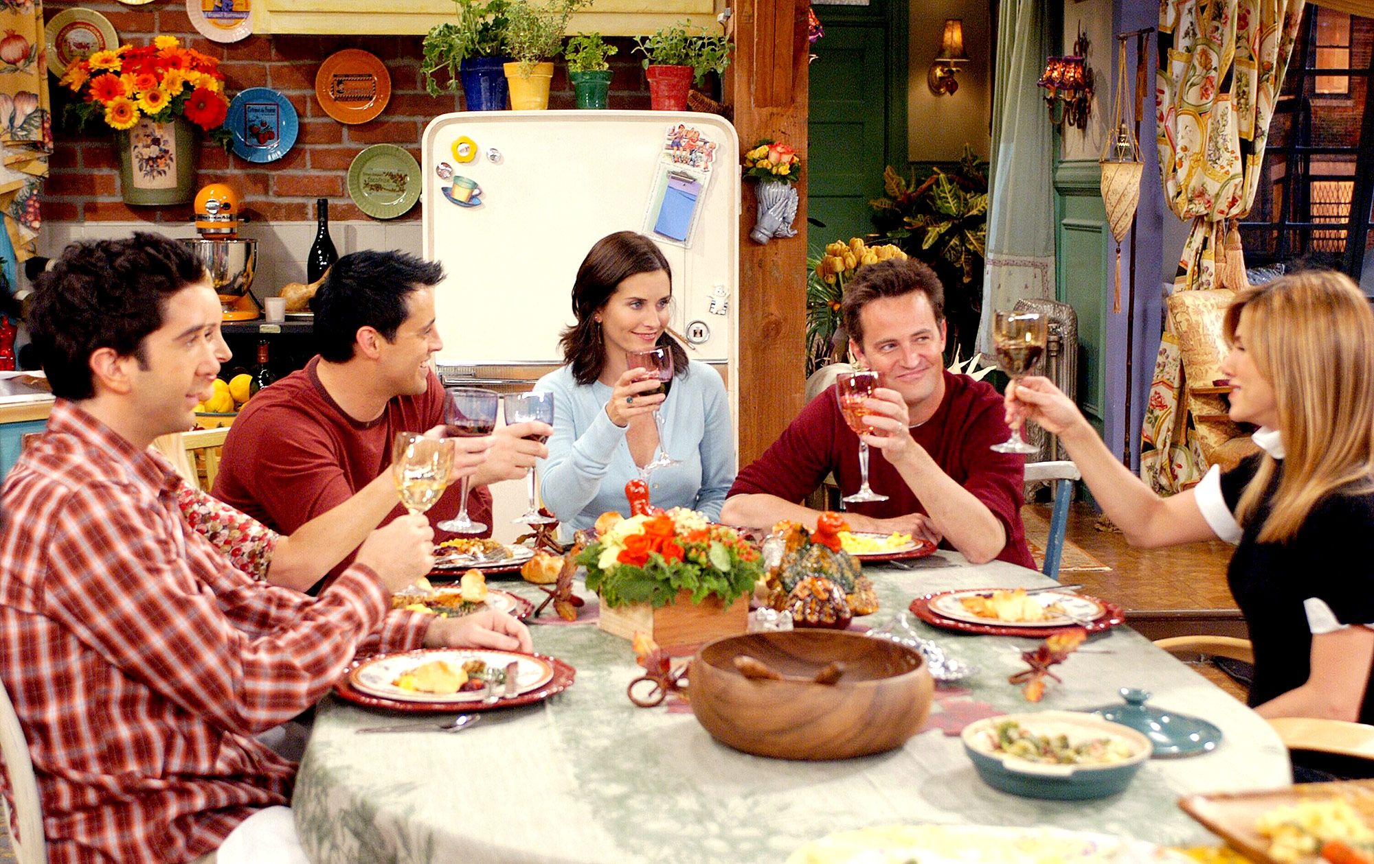 How to Host a Friends-Themed Friendsgiving Party : Food Network