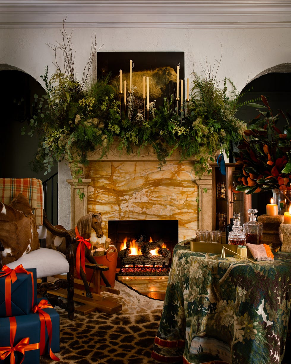 35 Wonderful Christmas Window Display Ideas On A Budget, Home Design And  Interior