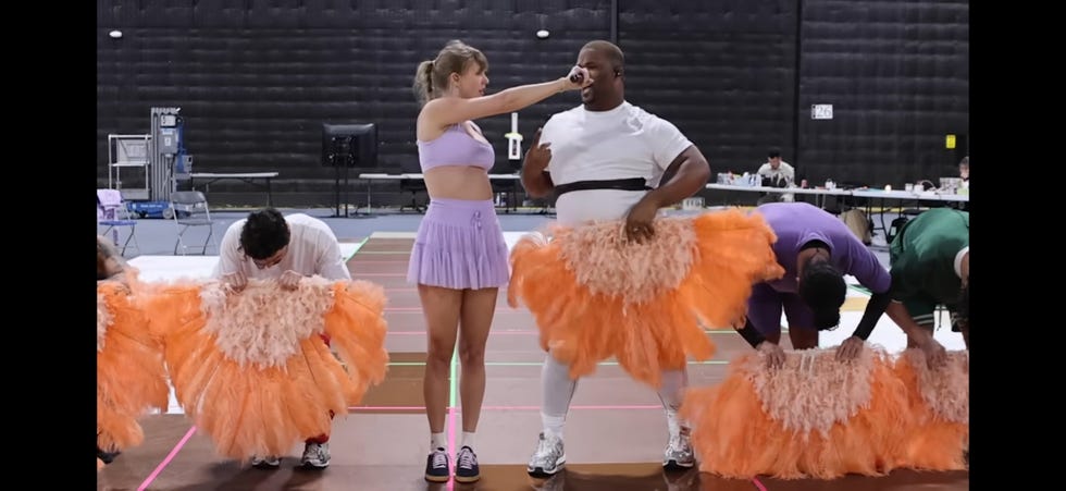 Taylor Swift ćwiczy „Mogę to zrobić ze złamanym sercem”