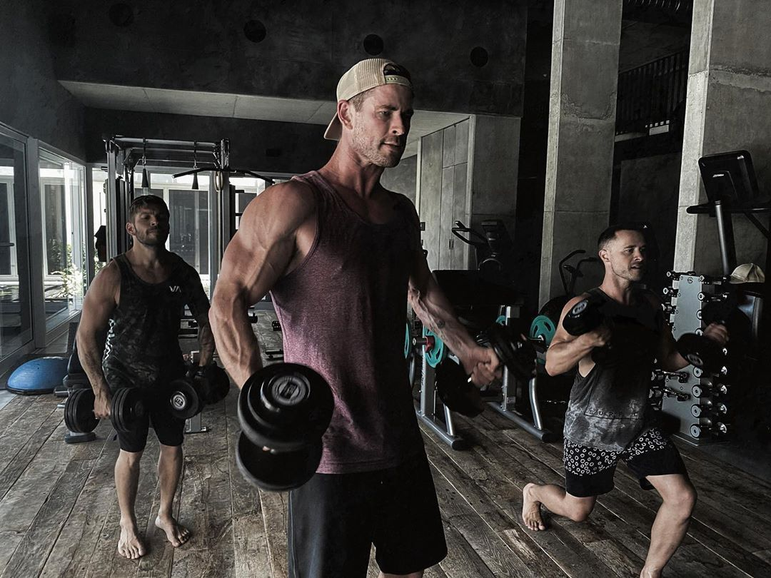 Luke Zocchi Chris Hemsworth s Trainer Shares His At Home