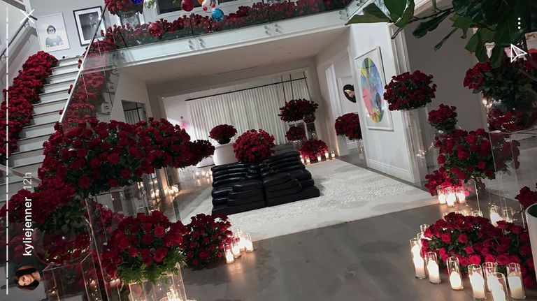Floristry, Flower, Plant, Building, Floral design, Christmas decoration, Ceremony, Flower Arranging, Interior design, 