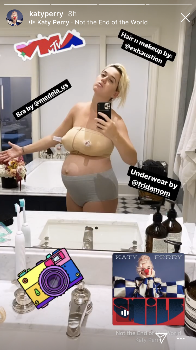 750px x 1334px - Katy Perry Shows Postpartum Body in Bra and Undies Selfie Days After Birth