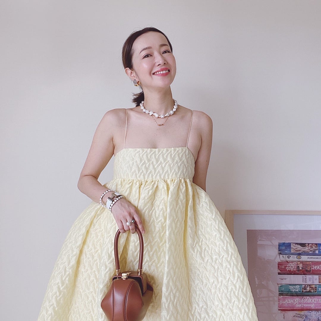翁 安芸さんのファッションTIPS○立体感のあるフェミニンな 翁 安芸さんのファッションTIPS○立体感のあるフェミニンな