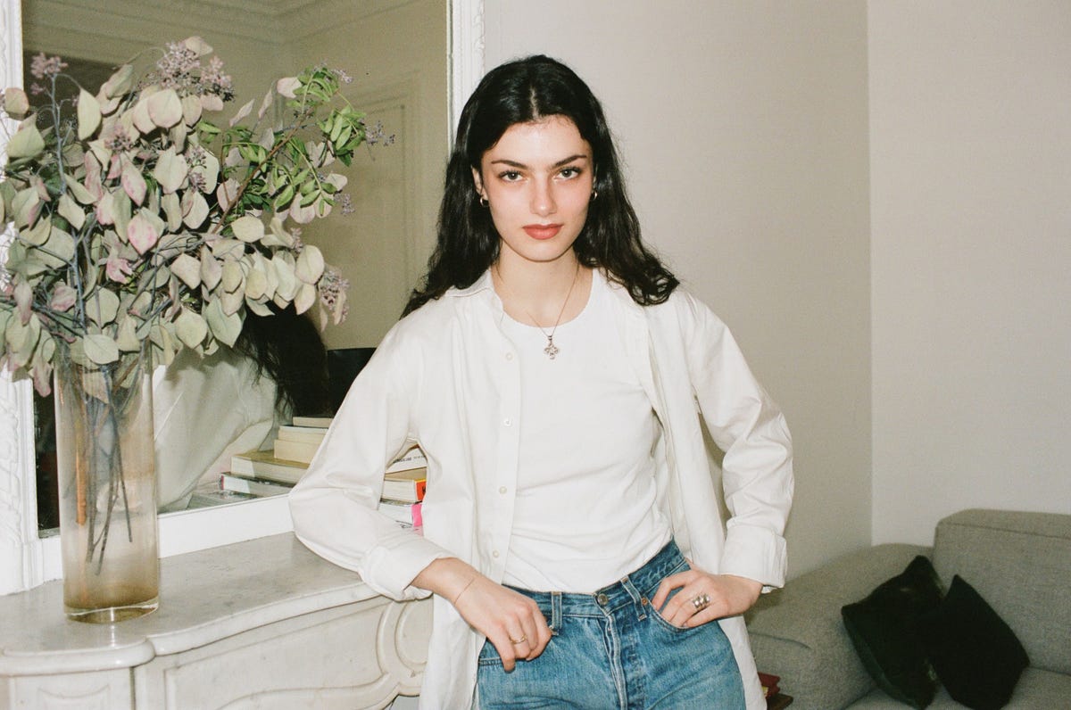 ファニー ダルナ画集 フランス、パリの女性のシンプルで