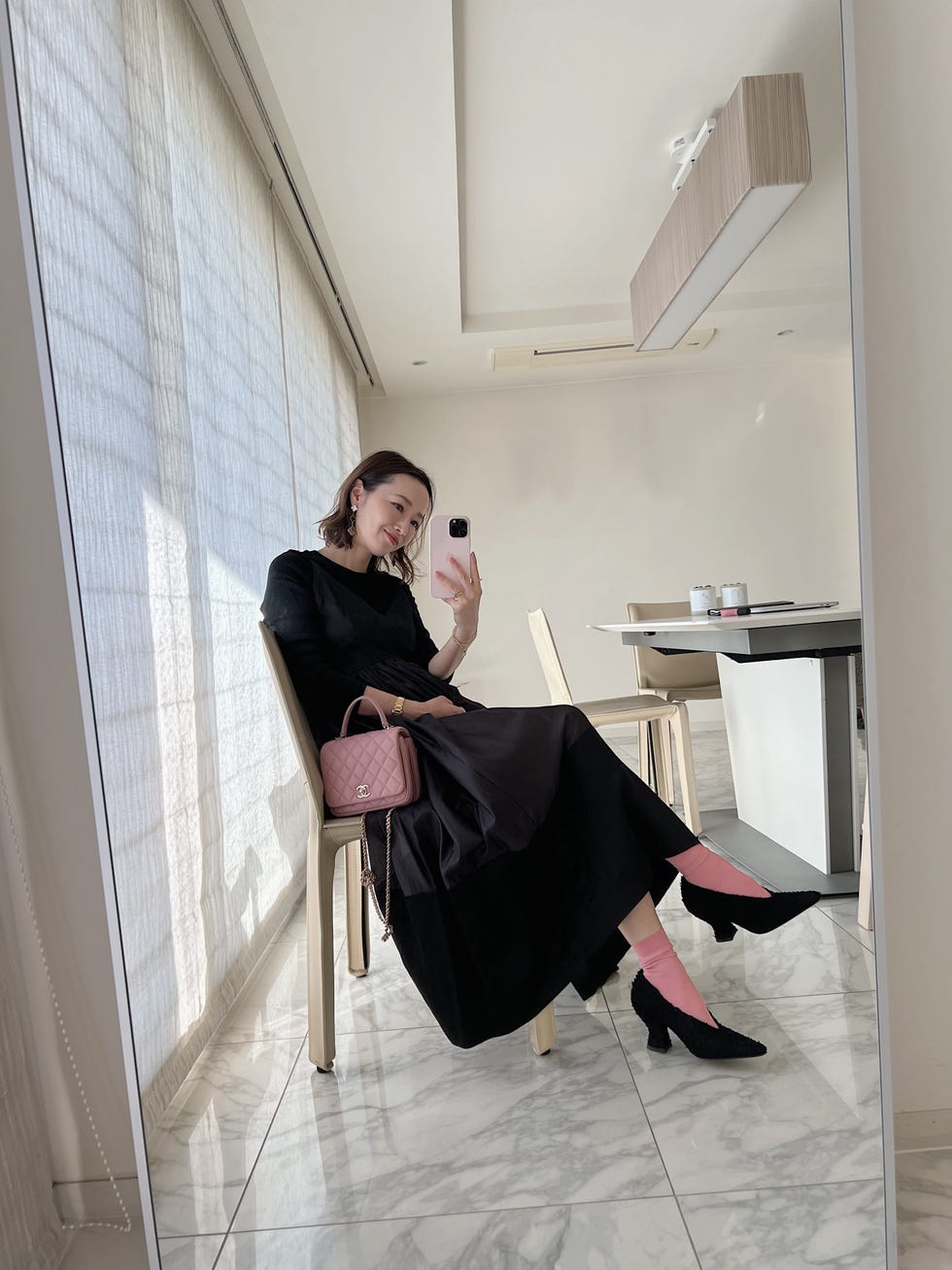翁 安芸さんのLife with Style】ピンクとモノトーンにときめく冬