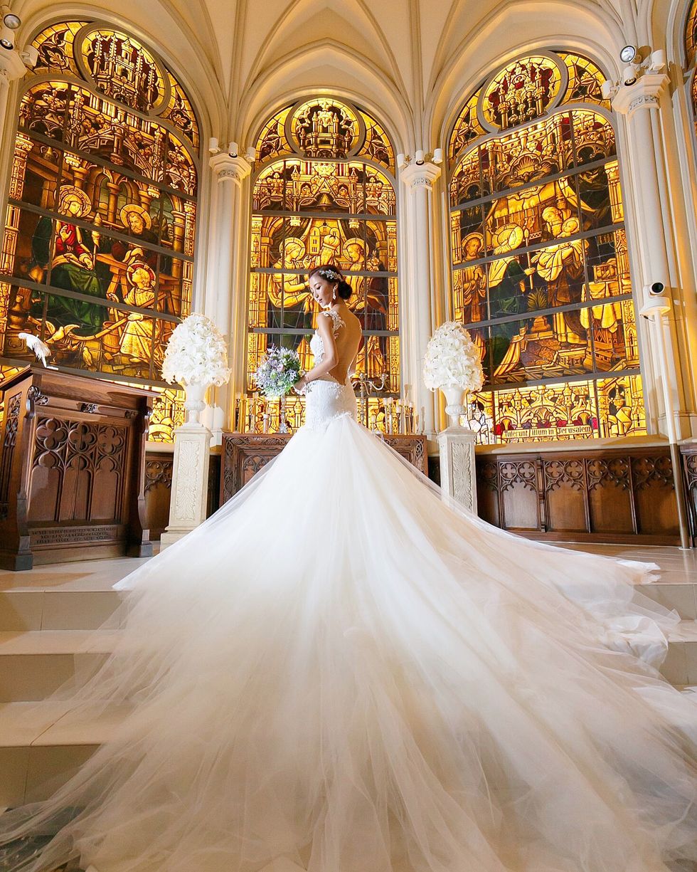 Dress, Gown, Wedding dress, Photograph, Clothing, Bride, Bridal clothing, Floor, Chapel, Ballroom, 