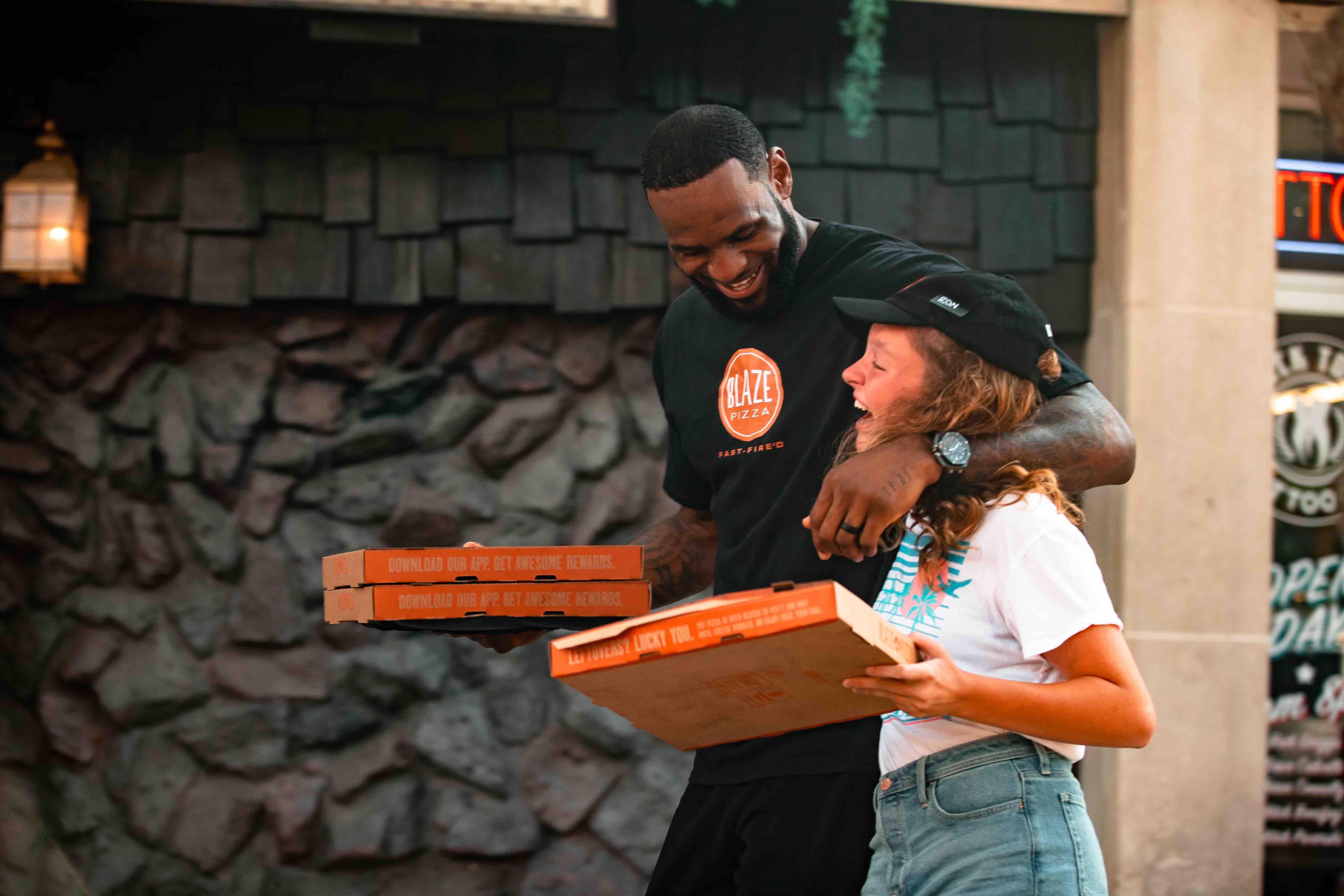 LeBron James Passed Out Pizza On The Street While Pretending To Be A Delivery Guy