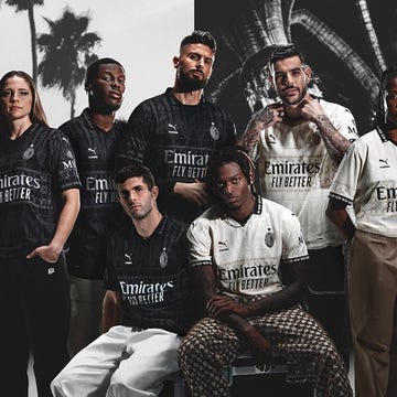 la nuova maglia ac milan è firmata puma e pleasures