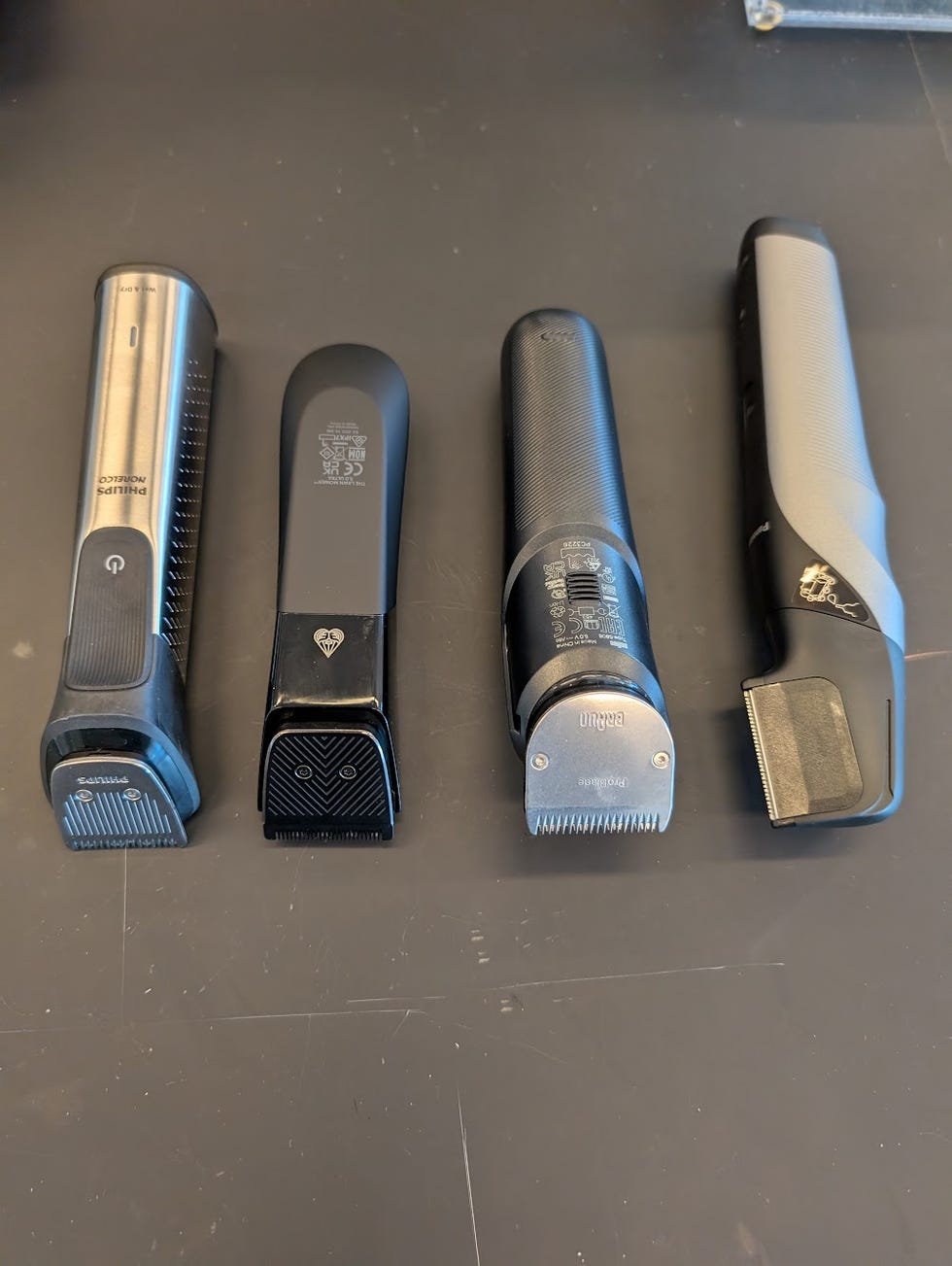 various grooming devices arranged side by side