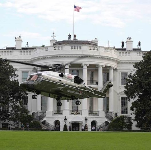 Helicopter, Estate, Mansion, Rotorcraft, Vehicle, Building, Helicopter rotor, Presidential palace, Architecture, Official residence, 
