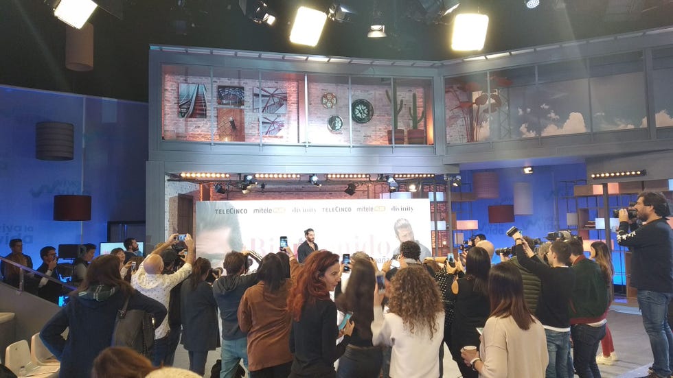 Can yaman con la prensa española