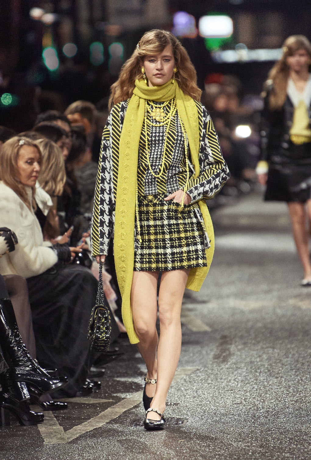 CHANEL - シャネルCHANEL2023メティエダールコレクション カタログ　雑誌 CHANEL - CHANEL 2023/24年 メティエダール コレクション