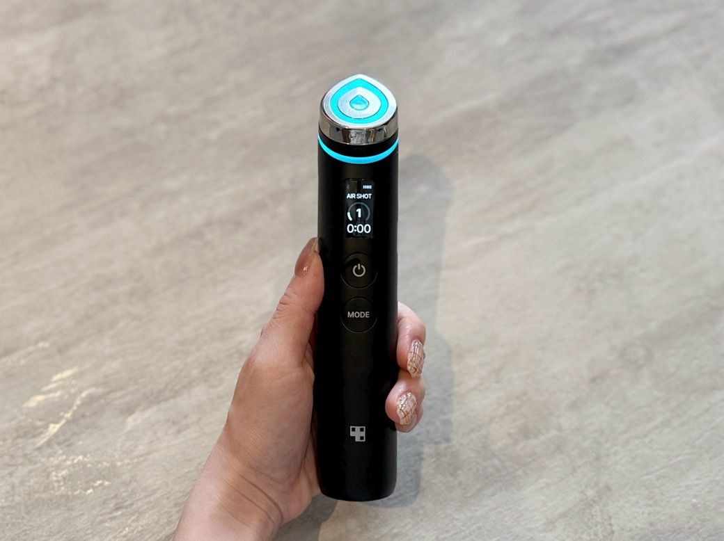 メディキューブの美顔器「ブースタープロ」をライターがレビュー