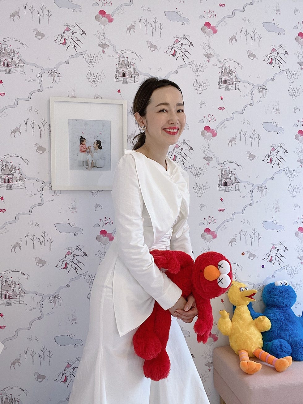 翁 安芸さんのファッションTIPS○技あり白ワンピース