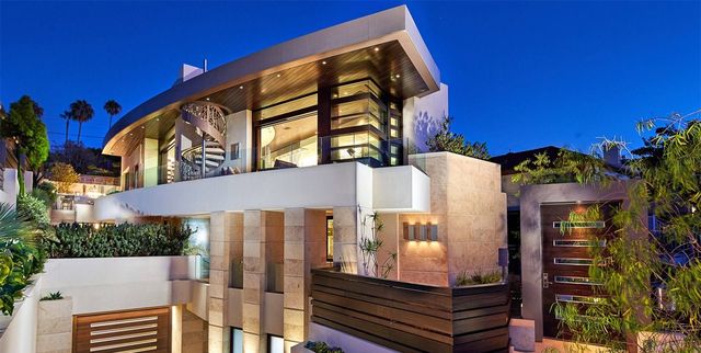 10 Stunning Modern Homes You Can Move Into Today