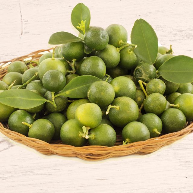 Plant, Fruit, Food, Produce, Flowering plant, Natural foods, Flower, Ingredient, Legume, Spanish lime, 
