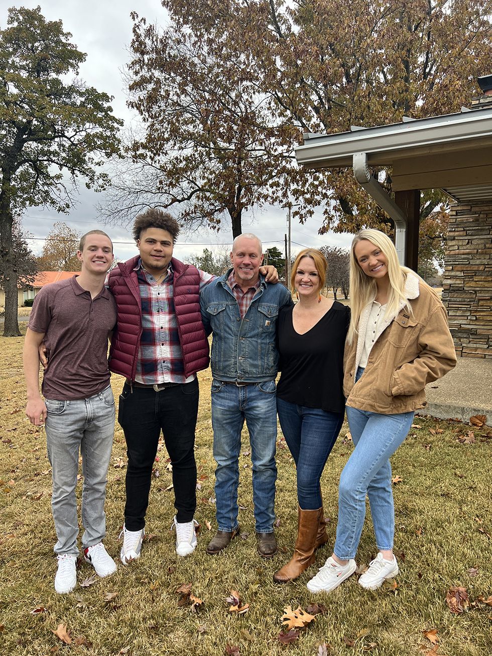 ree drummond family thanksgiving 2022