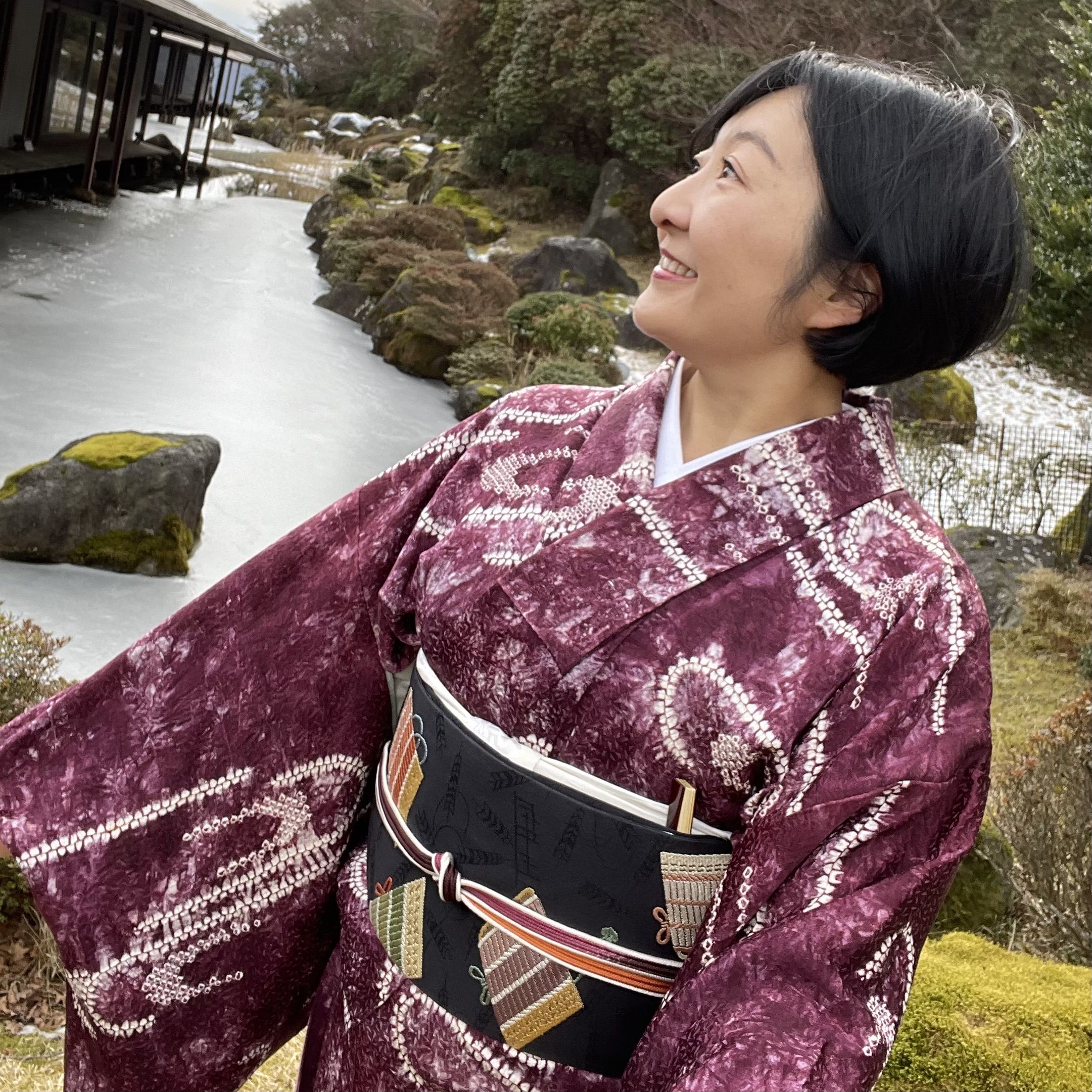 朝香沙都子の着物ダイアリー ｜光の春、絞りの小紋をまとう