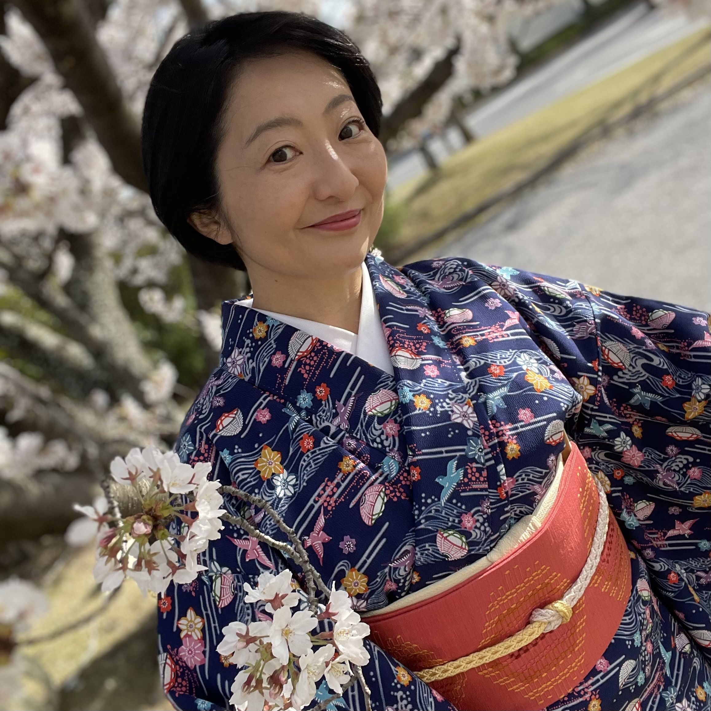 朝香沙都子の着物ダイアリー｜小さな花をまとう琉球花織の帯