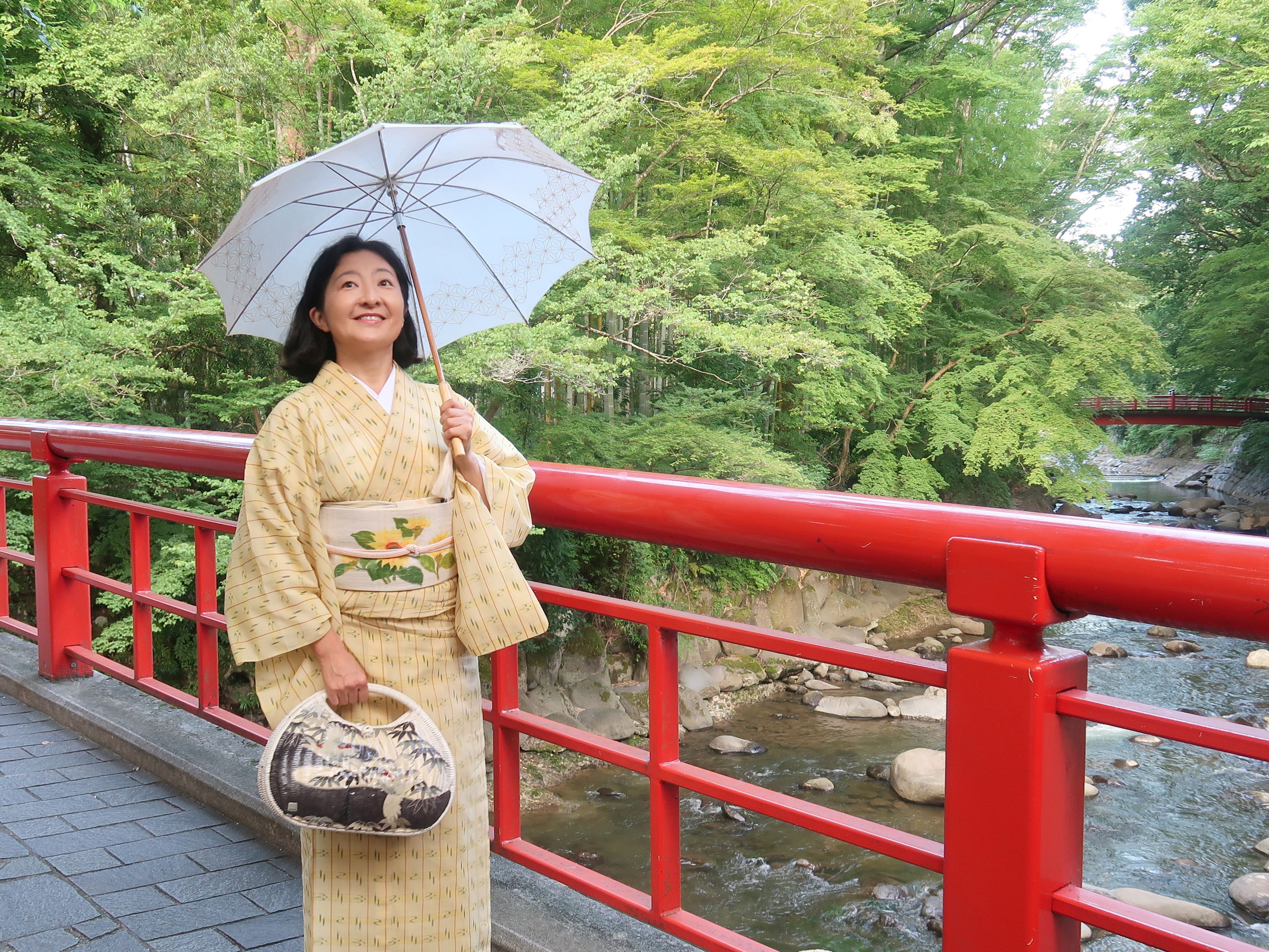 朝香沙都子の着物ダイアリー｜透け感を楽しむ 琉球壁上布