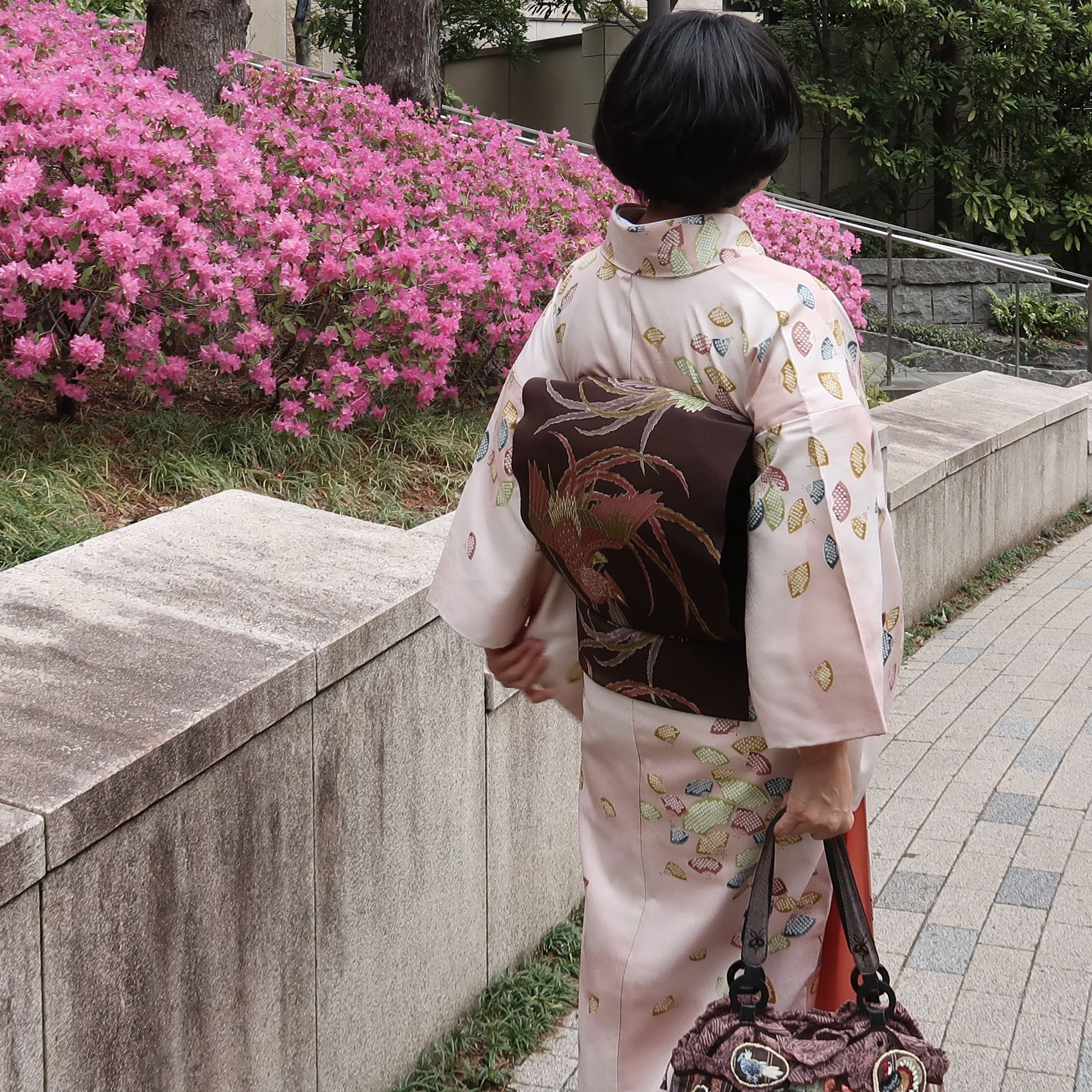 新品 単衣 雪輪 桜 夏着物“雪輪の小紋に桜を散らし涼を楽しむ夏