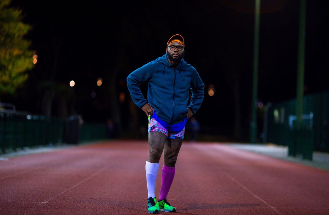 Human leg, Outerwear, Night, Jacket, Shorts, Athletic shoe, Purple, Knee, Active shorts, Midnight, 