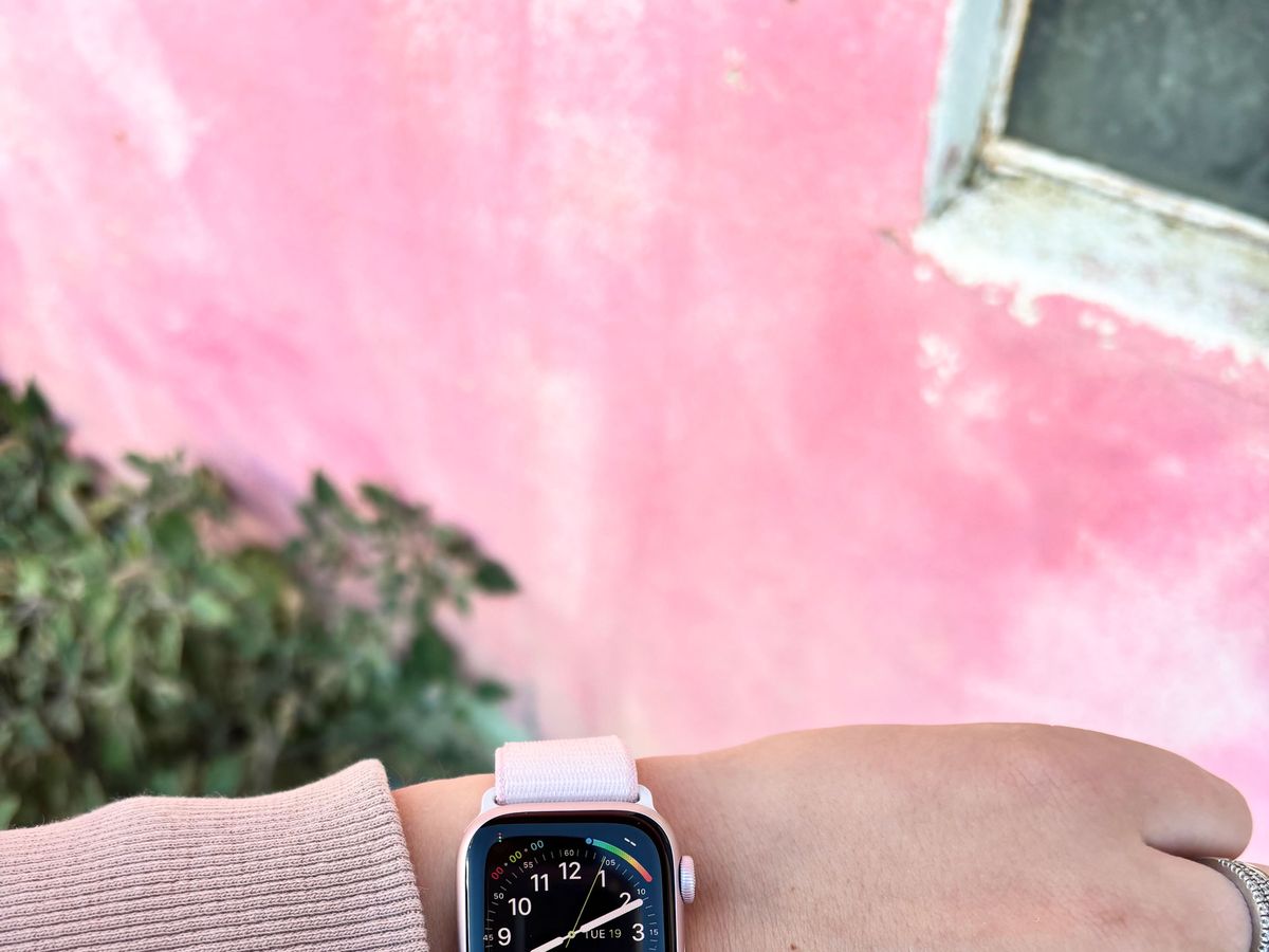 Apple Watch Series 9 Review: Upgrade For This Key Feature (No, It's Not  Double Tap)