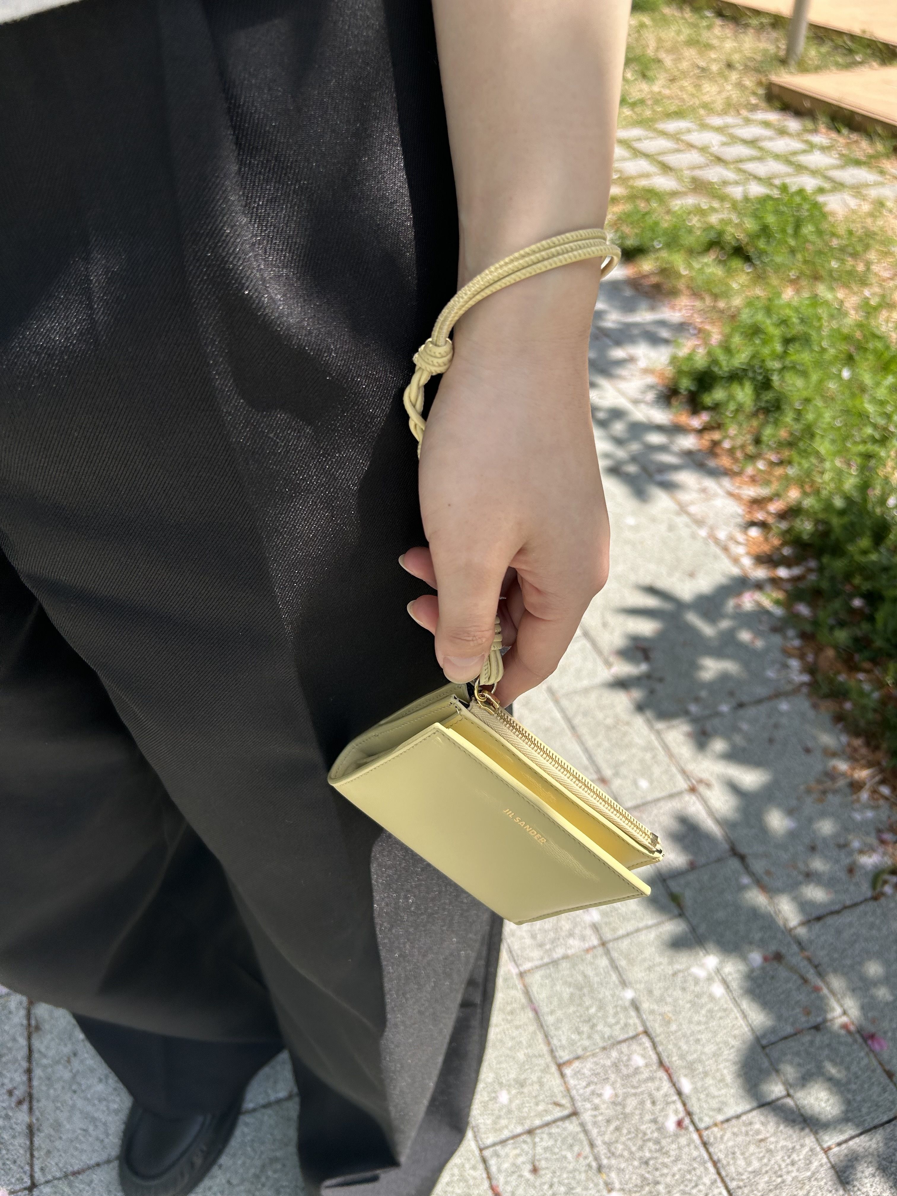 【JIL SANDER】サンダル　イエロー JIL SANDER（サンダル ・ イエロー/黄色系）のフリマアイテム一覧