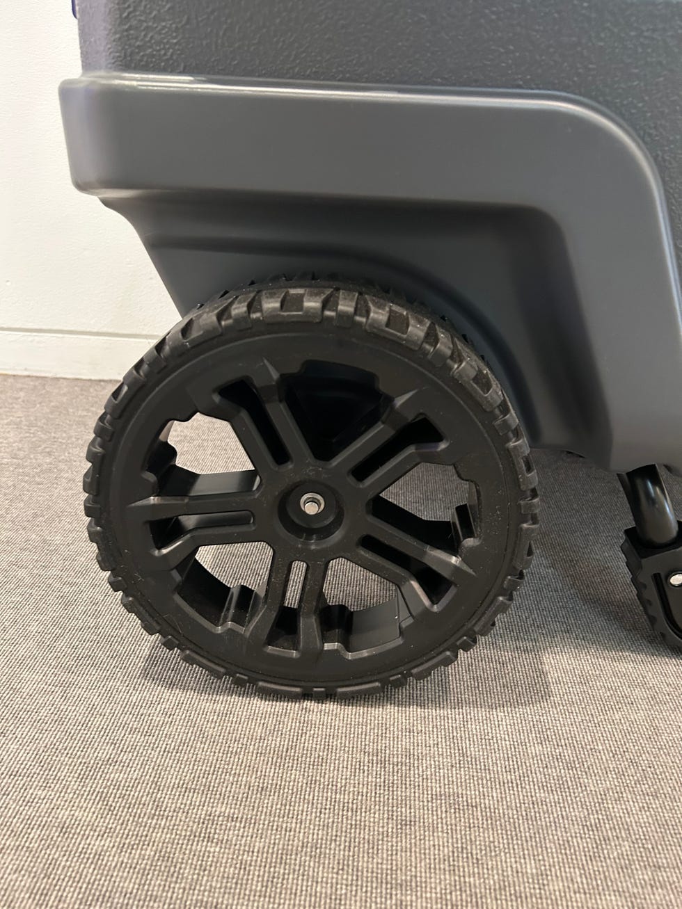 wheel on igloo cooler
