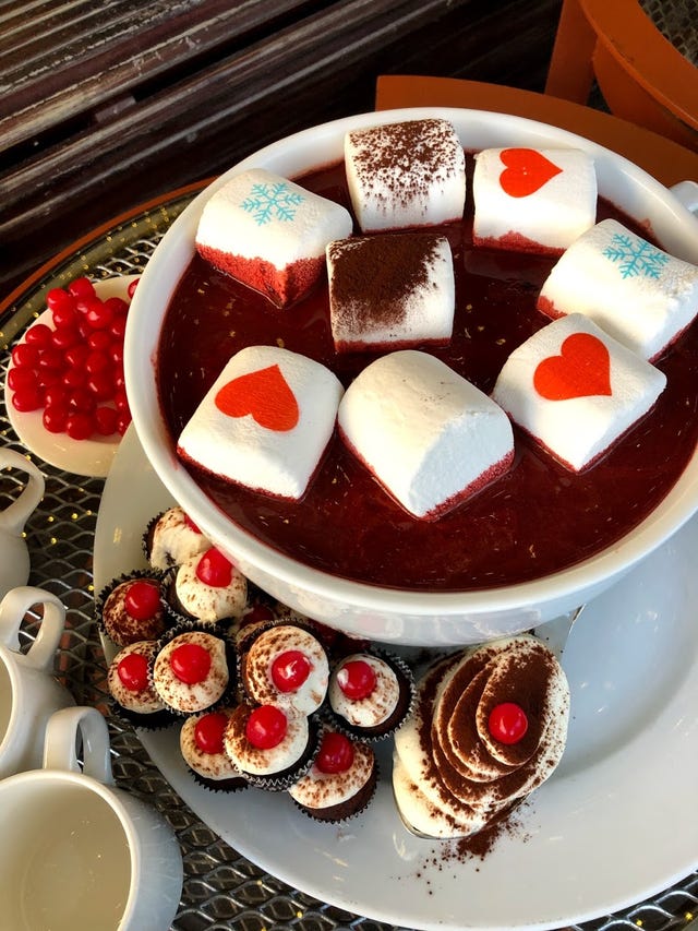Dish, Food, Cuisine, Marshmallow, Dessert, Ingredient, Sweetness, Chocolate brownie, Cream, Petit four, 