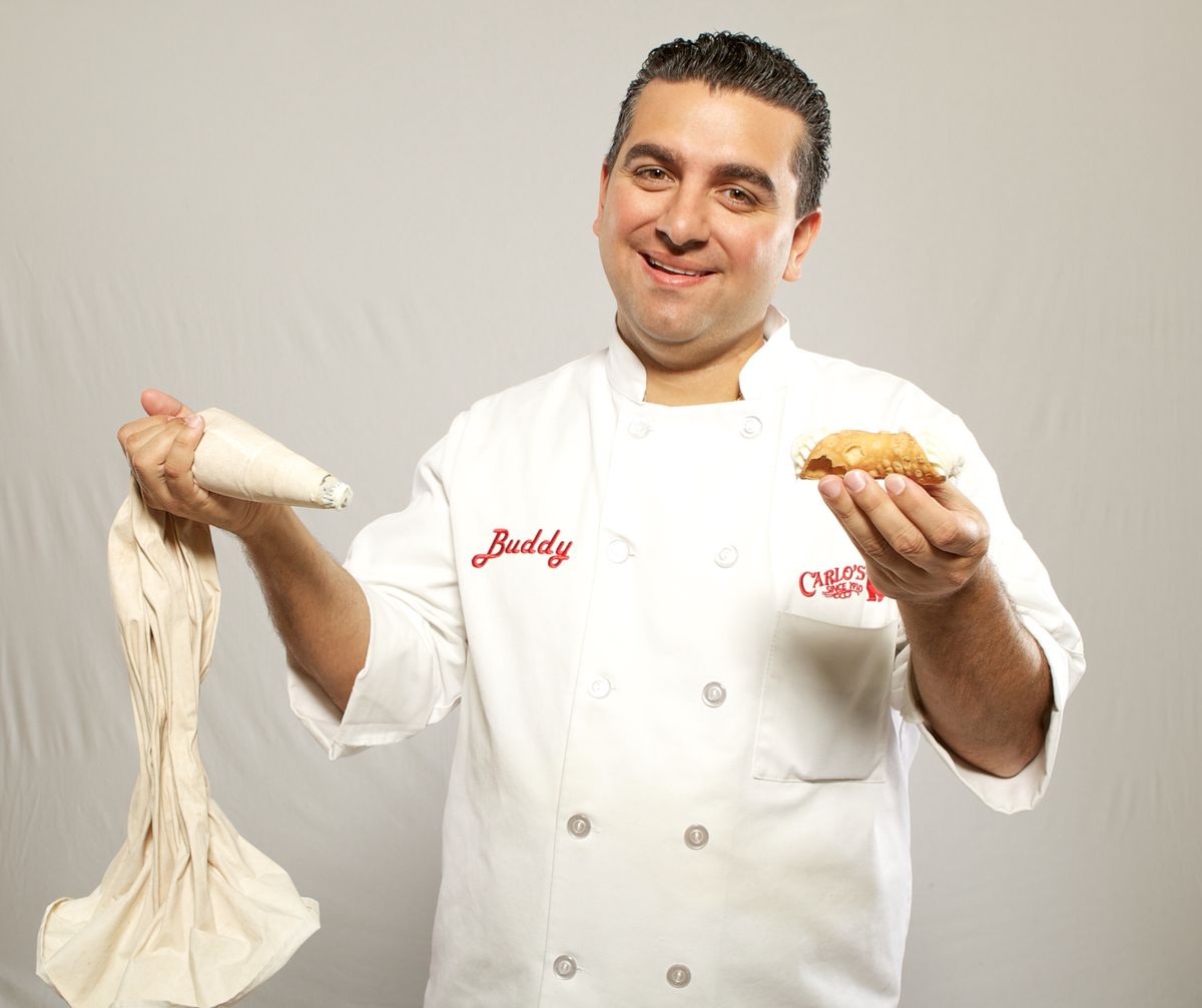 Chef's uniform, Cook, Chef, Chief cook, Gesture, Food, Pastry chef, Cooking show, Smile, Cuisine, 